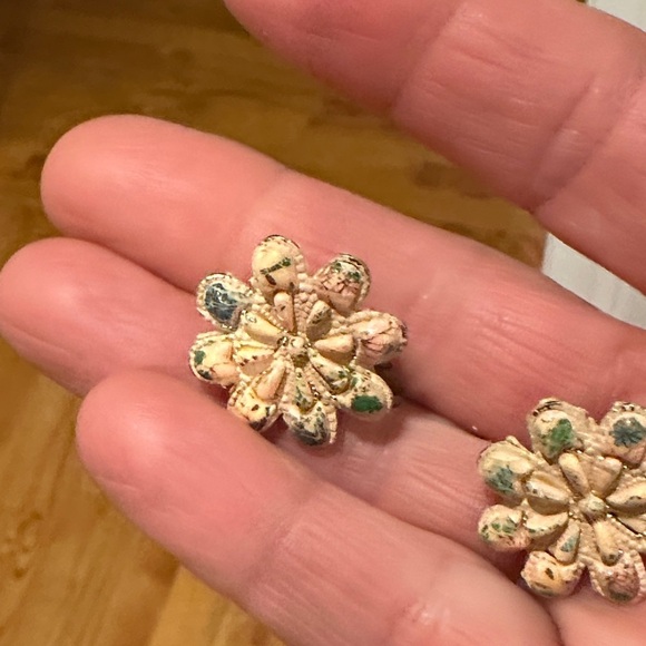 Elegant Gold and Red Earring Set - Picture 5 of 10